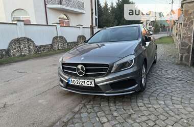 Хэтчбек Mercedes-Benz A-Class 2012 в 