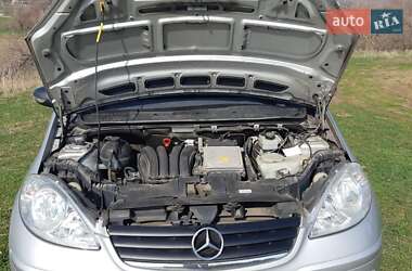 Хэтчбек Mercedes-Benz A-Class 2004 в 