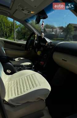 Хэтчбек Mercedes-Benz A-Class 2006 в 