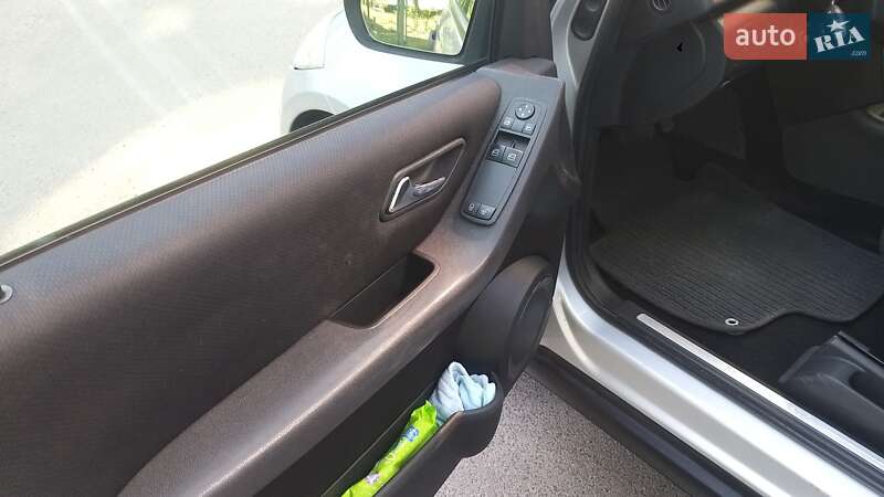 Хэтчбек Mercedes-Benz A-Class 2005 в Луцке фото 5 Хэтчбек Mercedes-Benz A-Class 2005 в Луцке