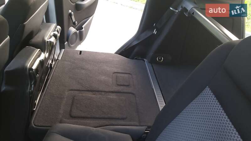 Хэтчбек Mercedes-Benz A-Class 2005 в Луцке фото 21 Хэтчбек Mercedes-Benz A-Class 2005 в Луцке