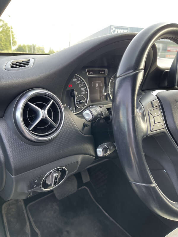 Хэтчбек Mercedes-Benz A-Class 2015 в Киеве