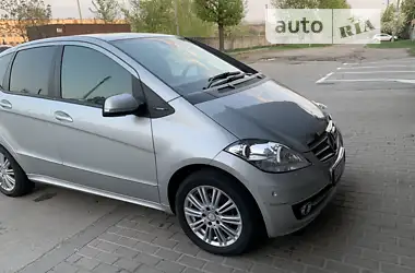 Mercedes-Benz A-Class 2011