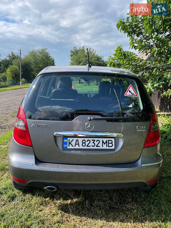 Хэтчбек Mercedes-Benz A-Class 2010 в Киеве