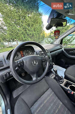 Хэтчбек Mercedes-Benz A-Class 2005 в 