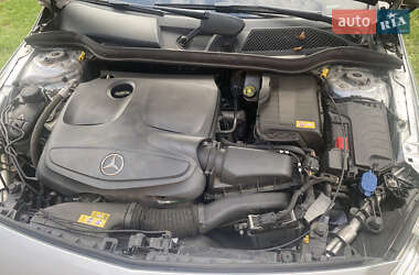 Хэтчбек Mercedes-Benz A-Class 2012 в 