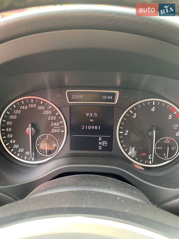 Хэтчбек Mercedes-Benz A-Class 2013 в Кривом Роге