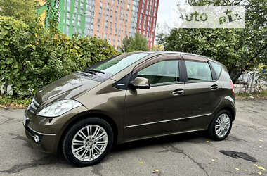 Хетчбек Mercedes-Benz A-Class 2012 в Києві