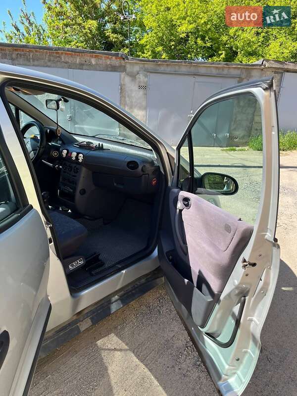 Хэтчбек Mercedes-Benz A-Class 2000 в Виннице