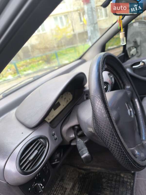 Хэтчбек Mercedes-Benz A-Class 2001 в Киеве фото 13 Хэтчбек Mercedes-Benz A-Class 2001 в Киеве