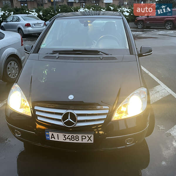 Хетчбек Mercedes-Benz A-Class 2009 в Вишневому фото 2 Хетчбек Mercedes-Benz A-Class 2009 в Вишневому