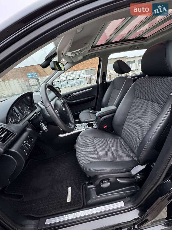 Хетчбек Mercedes-Benz A-Class 2009 в Вишневому фото 19 Хетчбек Mercedes-Benz A-Class 2009 в Вишневому