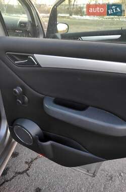 Хетчбек Mercedes-Benz A-Class 2007 в 