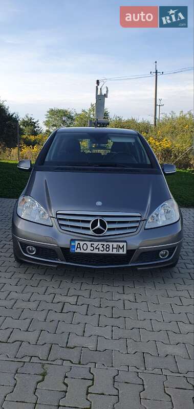 Хетчбек Mercedes-Benz A-Class 2012 в Ужгороді