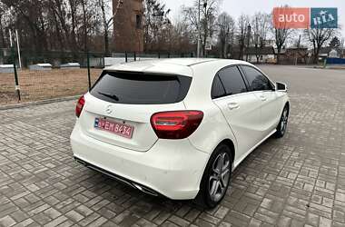Хэтчбек Mercedes-Benz A-Class 2017 в 
