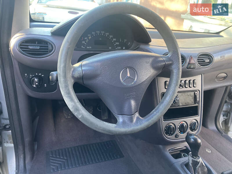 Хэтчбек Mercedes-Benz A-Class 2002 в Владимире фото 11 Хэтчбек Mercedes-Benz A-Class 2002 в Владимире