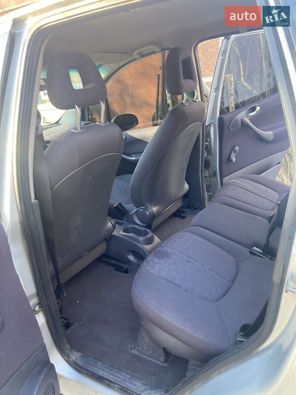 Хэтчбек Mercedes-Benz A-Class 2002 в Владимире фото 15 Хэтчбек Mercedes-Benz A-Class 2002 в Владимире