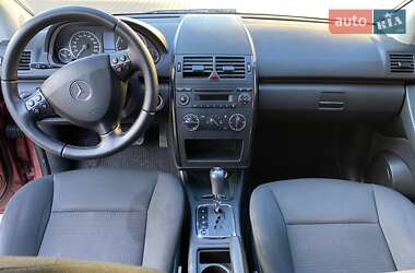 Хэтчбек Mercedes-Benz A-Class 2010 в 