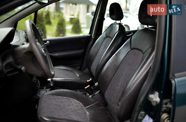 Хэтчбек Mercedes-Benz A-Class 2002 в 