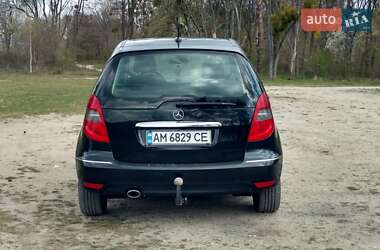 Хэтчбек Mercedes-Benz A-Class 2010 в 