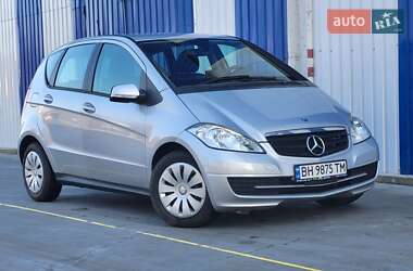 Хетчбек Mercedes-Benz A-Class 2010 в 