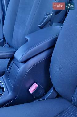Хетчбек Mercedes-Benz A-Class 2010 в 