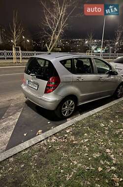 Хэтчбек Mercedes-Benz A-Class 2005 в 