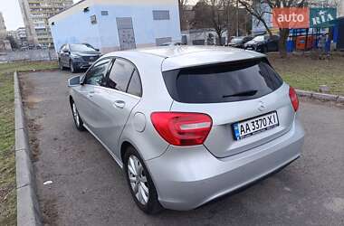 Хетчбек Mercedes-Benz A-Class 2014 в 