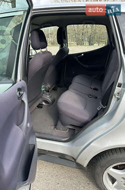 Хэтчбек Mercedes-Benz A-Class 2003 в 