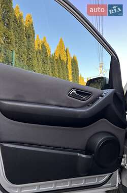 Хэтчбек Mercedes-Benz A-Class 2009 в 