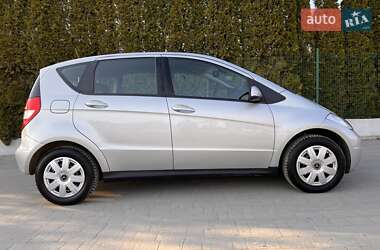 Хэтчбек Mercedes-Benz A-Class 2009 в 