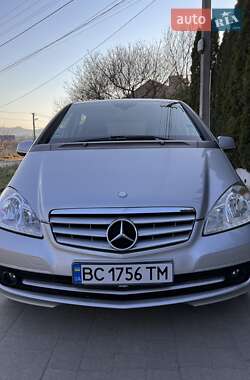 Хэтчбек Mercedes-Benz A-Class 2009 в 