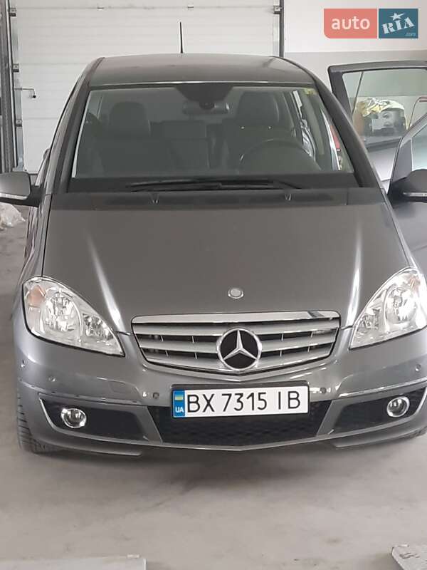 Хэтчбек Mercedes-Benz A-Class 2010 в Каменец-Подольском фото 12 Хэтчбек Mercedes-Benz A-Class 2010 в Каменец-Подольском