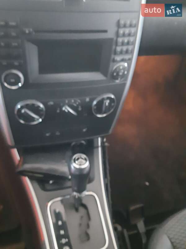 Хэтчбек Mercedes-Benz A-Class 2010 в Каменец-Подольском фото 13 Хэтчбек Mercedes-Benz A-Class 2010 в Каменец-Подольском