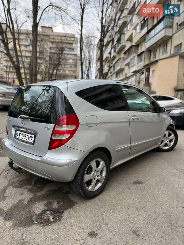 Хэтчбек Mercedes-Benz A-Class 2005 в 