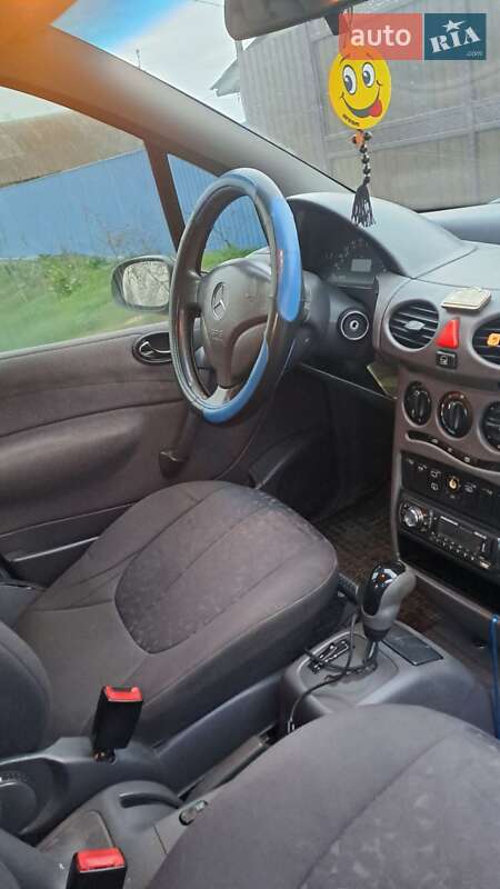 Хетчбек Mercedes-Benz A-Class 2000 в 