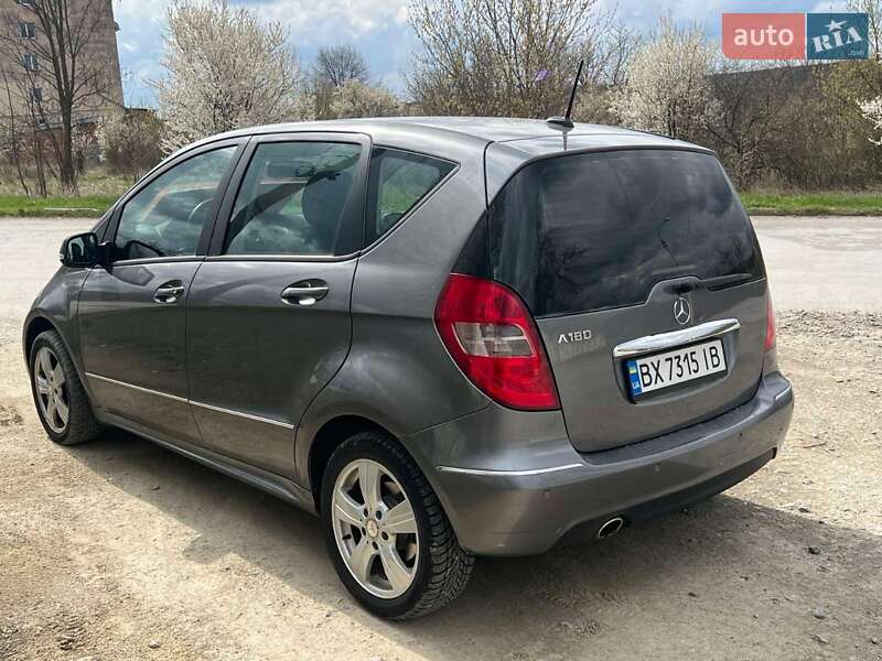 Хэтчбек Mercedes-Benz A-Class 2010 в Каменец-Подольском фото 21 Хэтчбек Mercedes-Benz A-Class 2010 в Каменец-Подольском