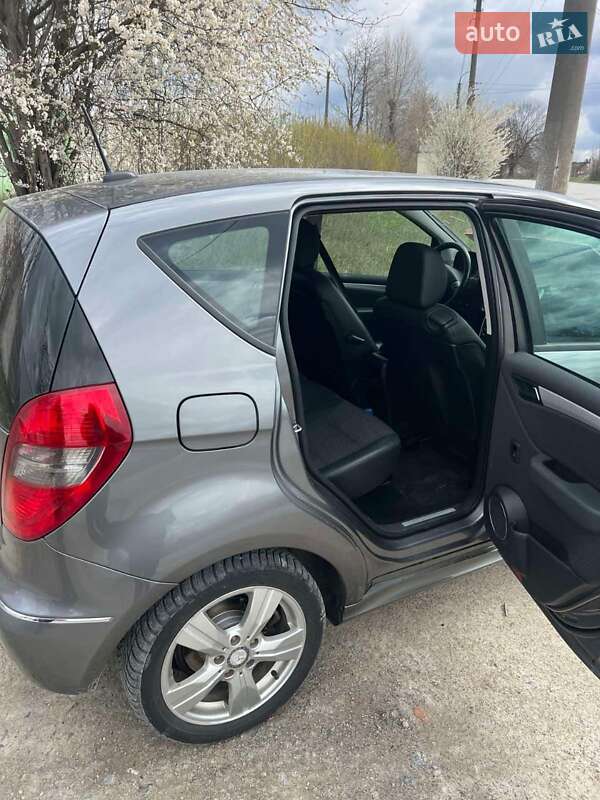 Хэтчбек Mercedes-Benz A-Class 2010 в Каменец-Подольском фото 19 Хэтчбек Mercedes-Benz A-Class 2010 в Каменец-Подольском