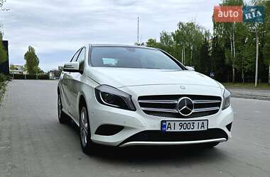 Хэтчбек Mercedes-Benz A-Class 2013 в 