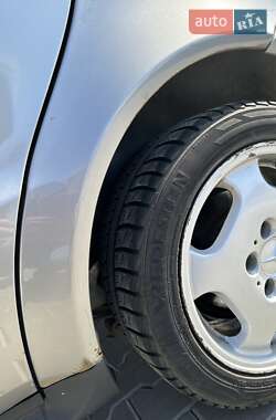 Хэтчбек Mercedes-Benz A-Class 2003 в 