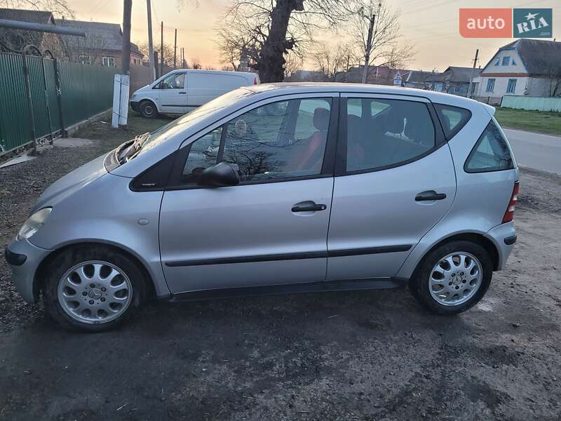 Хэтчбек Mercedes-Benz A-Class 2002 в 