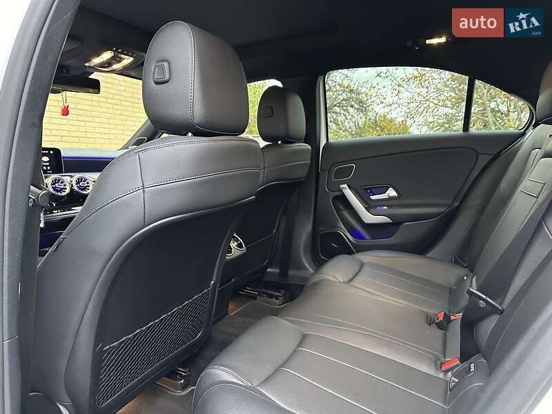 Седан Mercedes-Benz A-Class 2019 в Запорожье