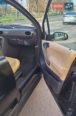 Хэтчбек Mercedes-Benz A-Class 2000 в 