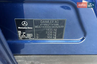 Хэтчбек Mercedes-Benz A-Class 2012 в 