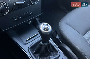 Хэтчбек Mercedes-Benz A-Class 2012 в 