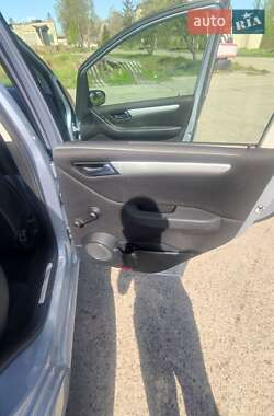 Хэтчбек Mercedes-Benz A-Class 2007 в 