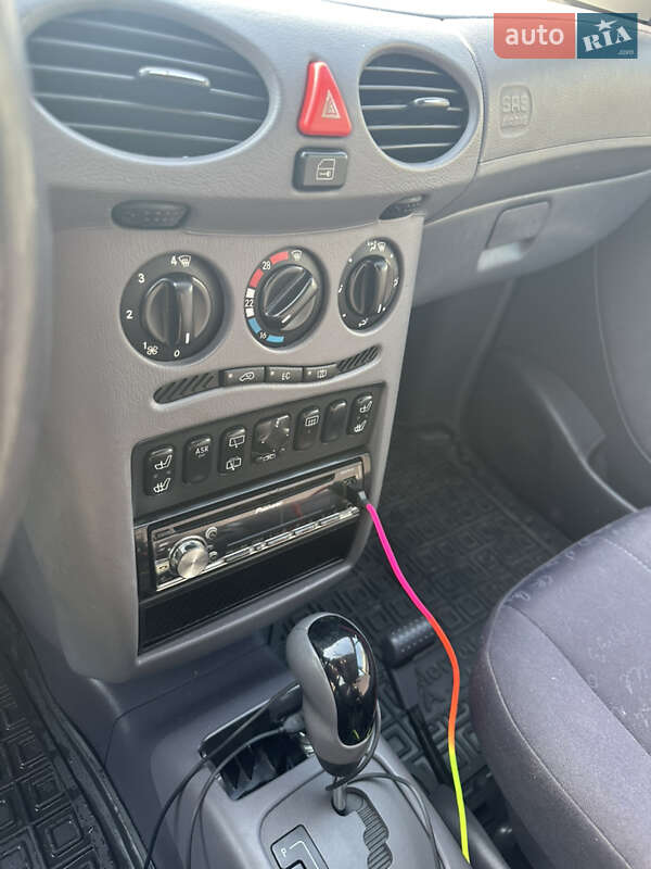 Хэтчбек Mercedes-Benz A-Class 2000 в Киеве