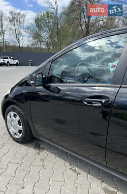 Хетчбек Mercedes-Benz A-Class 2011 в 
