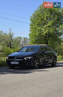 Седан Mercedes-Benz A-Class 2019 в 