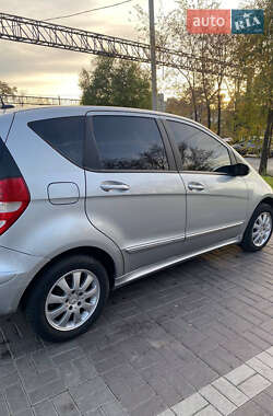 Хетчбек Mercedes-Benz A-Class 2005 в 